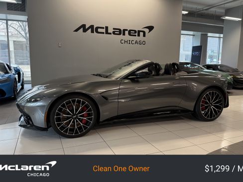 Used 2023 Aston Martin V8 Vantage Roadster RWD image 1
