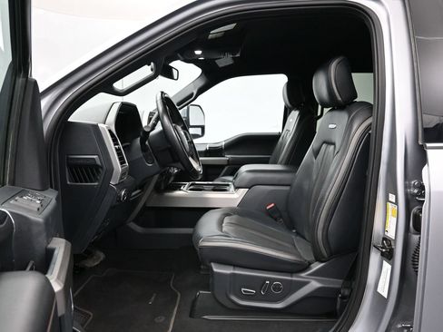 Used 2022 Ford F350 Platinum w/ Tremor Off-Road Package AWD/4WD image 9