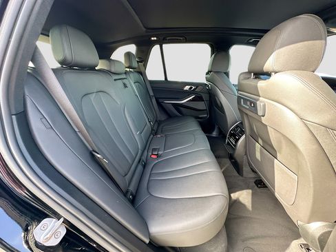 Used 2020 BMW X5 sDrive40i w/ Premium Package RWD image 29