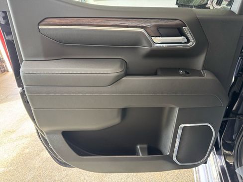 New 2026 GMC Sierra 1500 SLT w/ SLT Premium Plus Package image 9