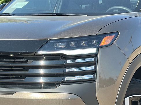 New 2026 Nissan Kicks SV w/ Charging Package image 4