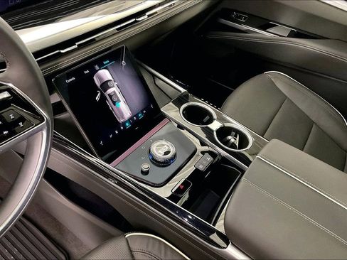 Used 2025 Cadillac Escalade Sport w/ Touring Package image 19