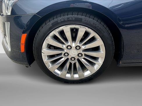 Used 2019 Cadillac CTS Luxury image 2