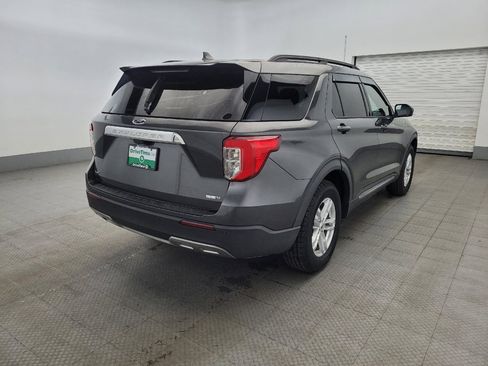Used 2020 Ford Explorer XLT w/ Equipment Group 202A AWD/4WD image 9