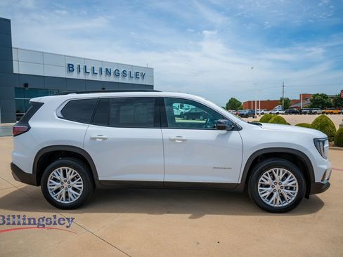 Used 2026 GMC Acadia Elevation w/ Elevation Premium Package AWD/4WD image 8