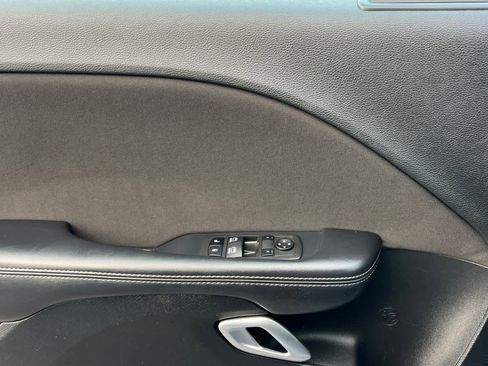 Used 2022 Dodge Challenger GT image 13