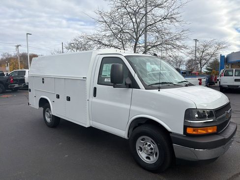 New 2025 Chevrolet Express 3500 Work Van w/ Power Convenience Package image 1