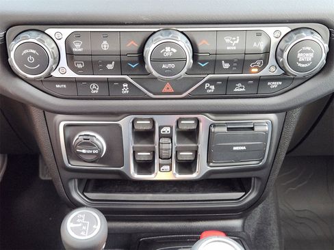 New 2026 Jeep Wrangler Unlimited Sahara image 27