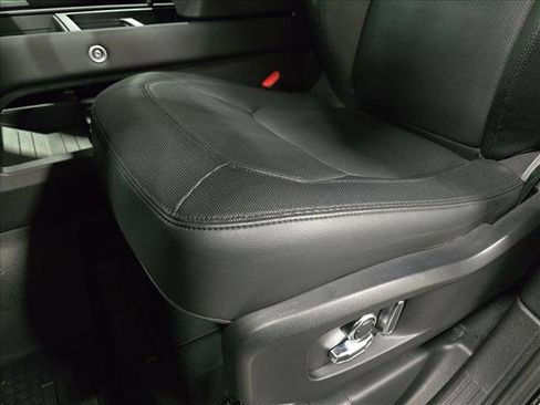 Certified 2024 Land Rover Defender 130 X-Dynamic SE image 29