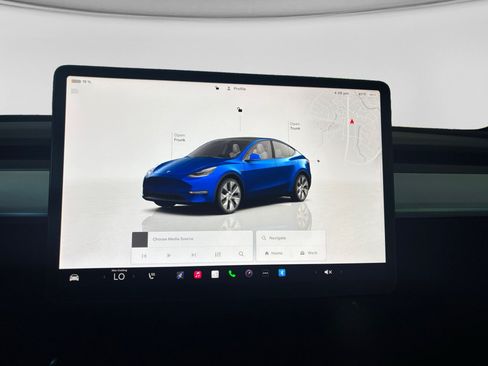 Used 2022 Tesla Model Y Long Range AWD/4WD image 7