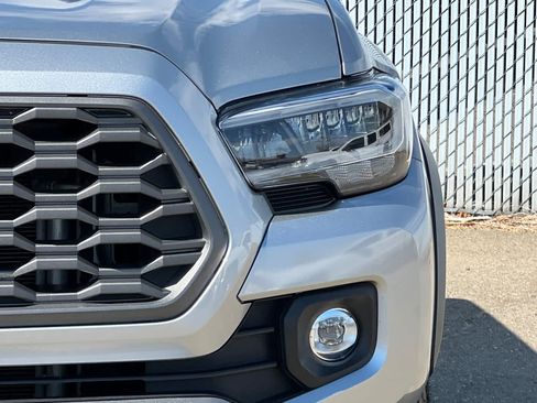 Used 2023 Toyota Tacoma TRD Off-Road w/ TRD Premium Off Road Package AWD/4WD image 14