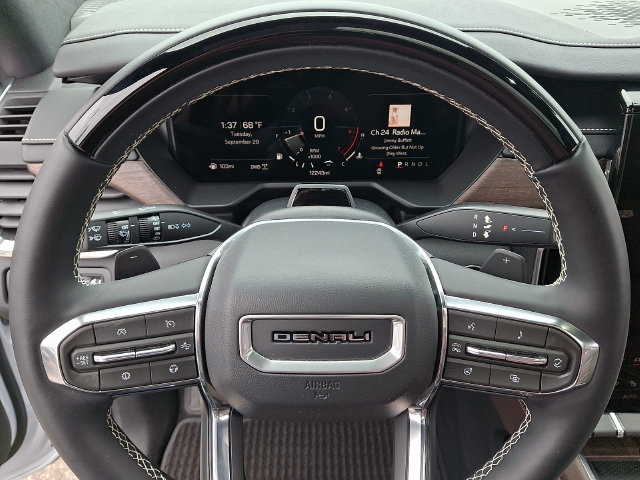 Used 2026 GMC Acadia Denali Ultimate AWD/4WD image 4