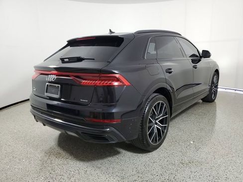 Used 2019 Audi Q8 Prestige w/ Luxury Package AWD/4WD image 5