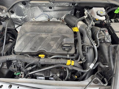 Used 2025 Chevrolet Trax LT w/ LT Convenience Package image 33