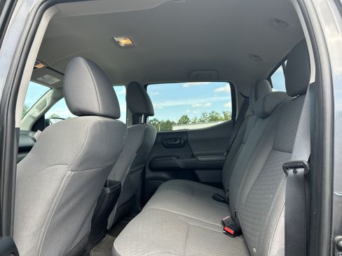 Used 2021 Toyota Tacoma SR AWD/4WD image 11