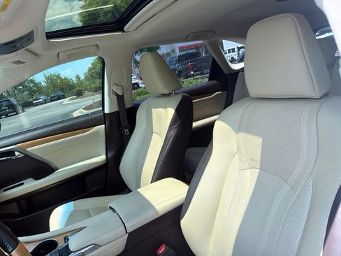 Used 2019 Lexus RX 350L FWD image 9