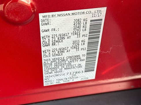 Used 2018 Nissan Rogue SV w/ Premium Package FWD image 31