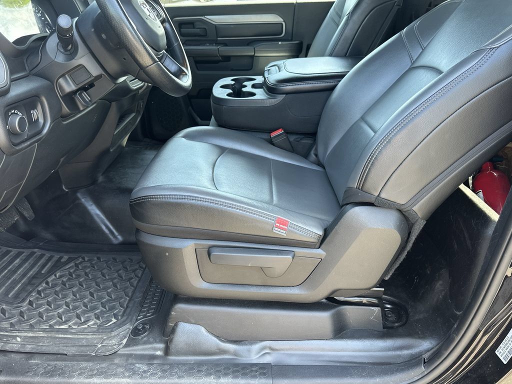 Used 2022 RAM 5500 Tradesman RWD image 13