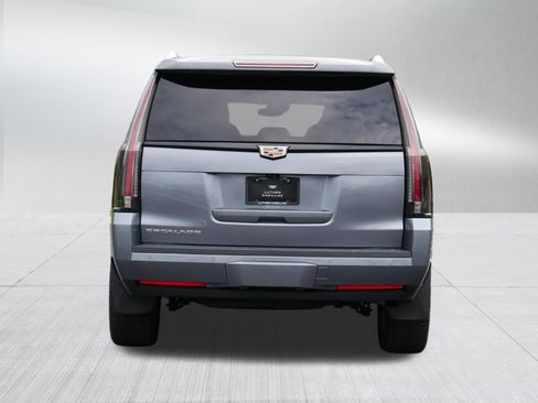 Used 2020 Cadillac Escalade Premium Luxury w/ Escalade Sport Edition AWD/4WD image 6