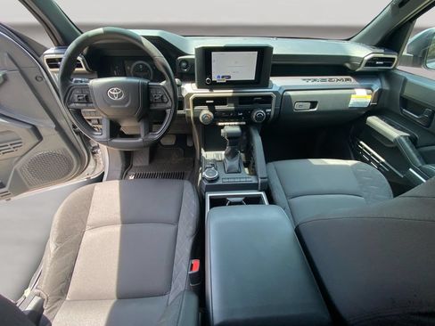 Used 2025 Toyota Tacoma SR5 AWD/4WD image 10