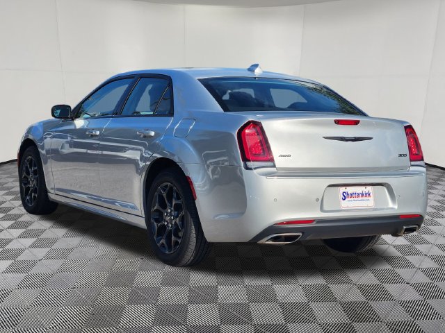Used 2023 Chrysler 300 Touring L w/ Popular Equipment Group AWD/4WD image 8