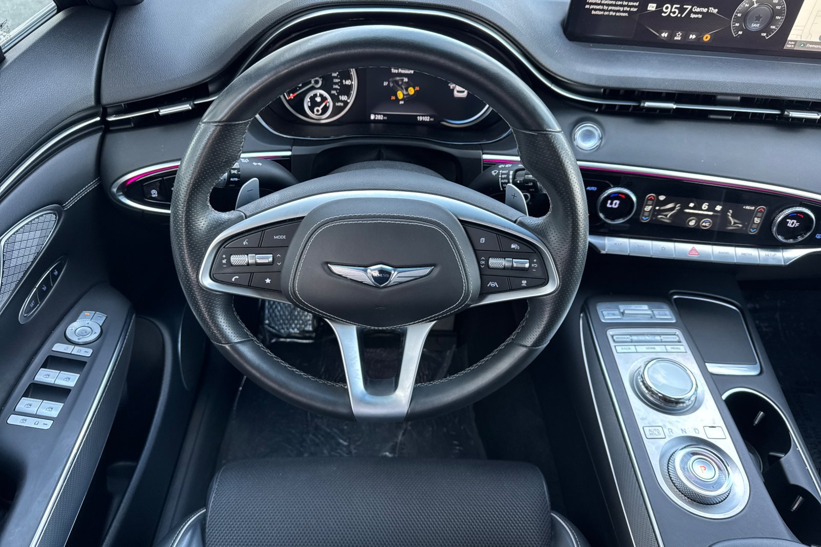 Used 2024 Genesis GV70 3.5T Sport AWD/4WD image 14