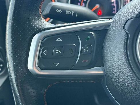 Used 2023 Jeep Gladiator Mojave w/ Cold Weather Group image 28