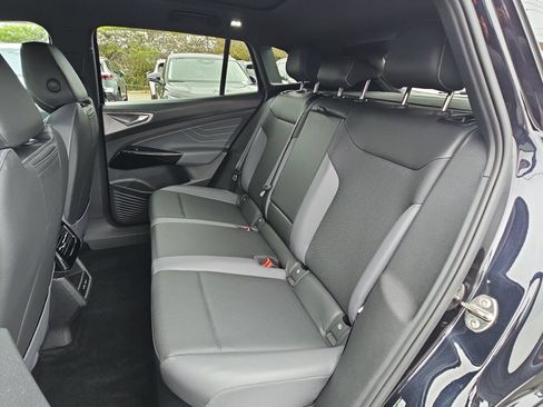 Certified 2023 Volkswagen ID.4 Pro S RWD image 14