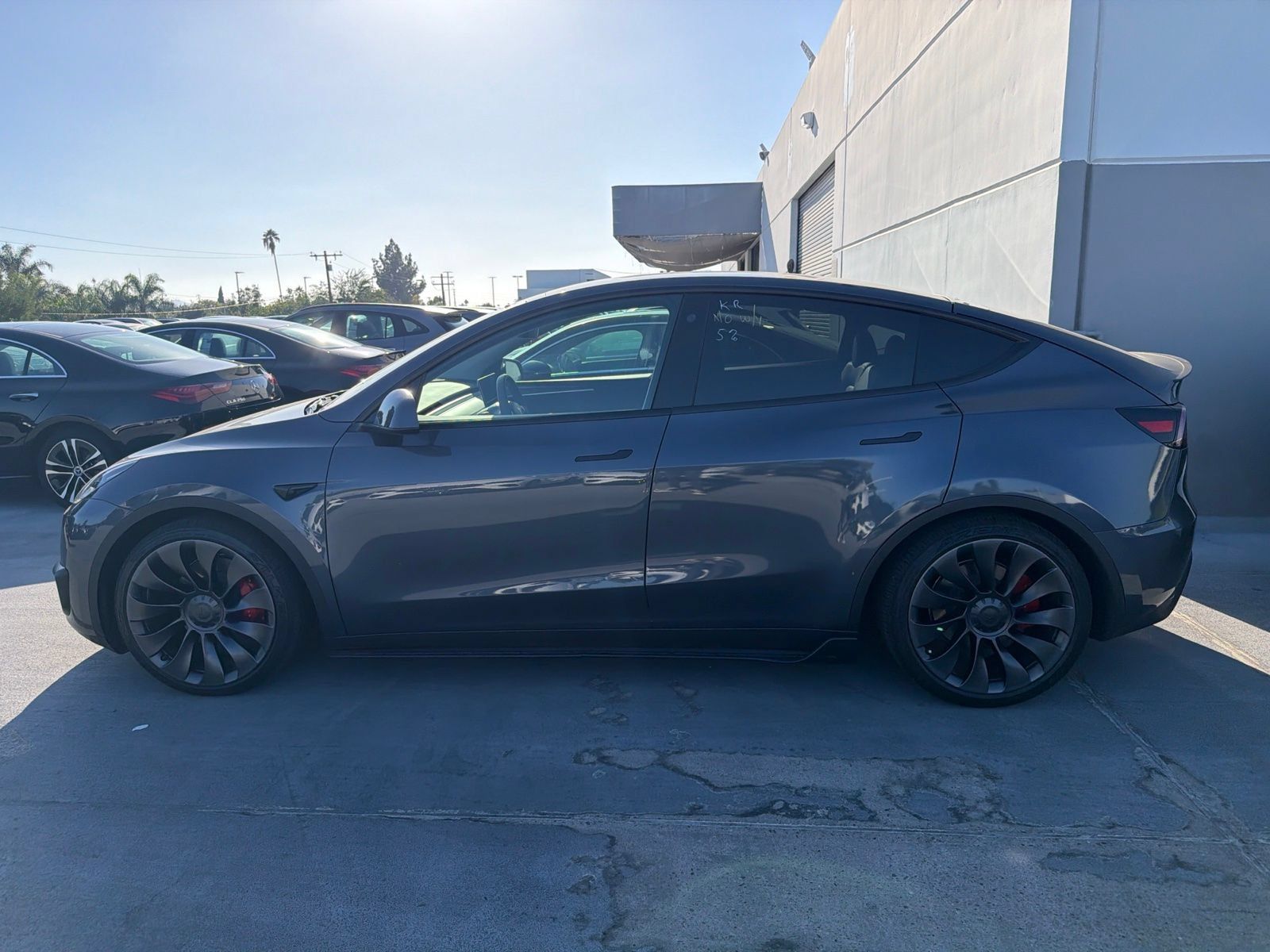 Used 2023 Tesla Model Y Performance AWD/4WD image 2