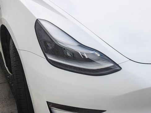 Used 2022 Tesla Model 3 RWD image 2