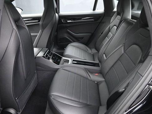 Certified 2026 Porsche Panamera RWD image 7