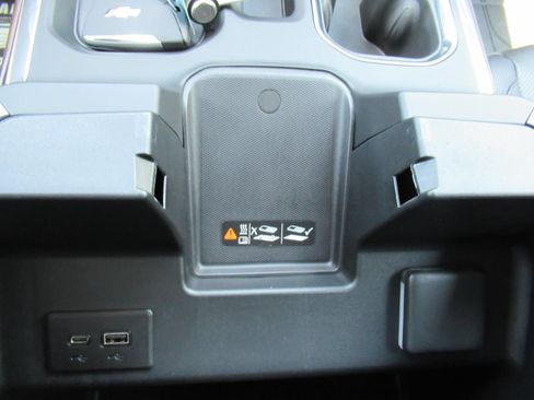 Used 2026 Chevrolet Silverado 1500 High Country w/ High Country Premium Package AWD/4WD image 32