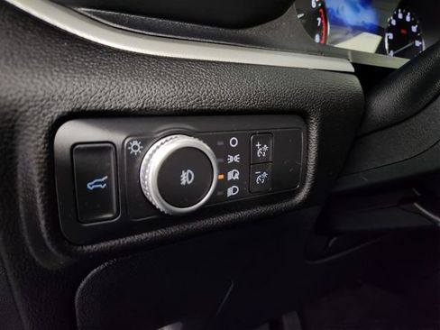 Used 2022 Ford Explorer XLT w/ Equipment Group 202A AWD/4WD image 23