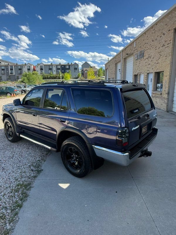 Used 1999 Toyota 4Runner SR5 AWD/4WD image 3