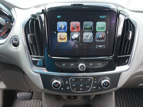 Used 2019 Chevrolet Traverse LT FWD image 20