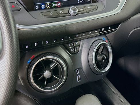Used 2021 Chevrolet Blazer LT FWD image 14