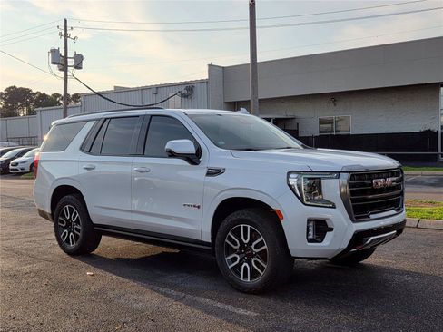 Used 2024 GMC Yukon AT4 w/ AT4 Premium Plus Package AWD/4WD image 3