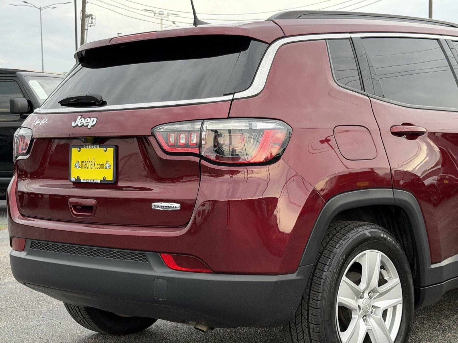 Used 2022 Jeep Compass Latitude w/ Convenience Group FWD image 11