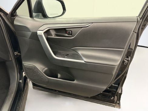 Used 2024 Toyota RAV4 LE image 33