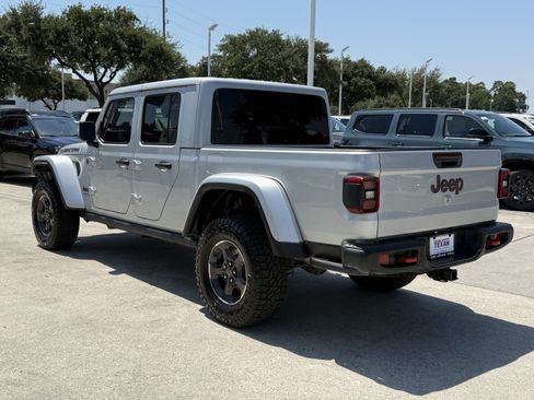 Used 2023 Jeep Gladiator Rubicon w/ LED Lighting Group AWD/4WD image 7