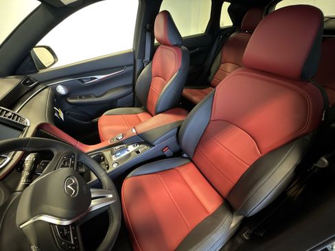 New 2025 INFINITI QX50 Sport image 11