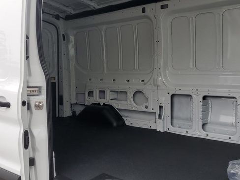 New 2026 Ford Transit 250 148 Medium Roof RWD image 15