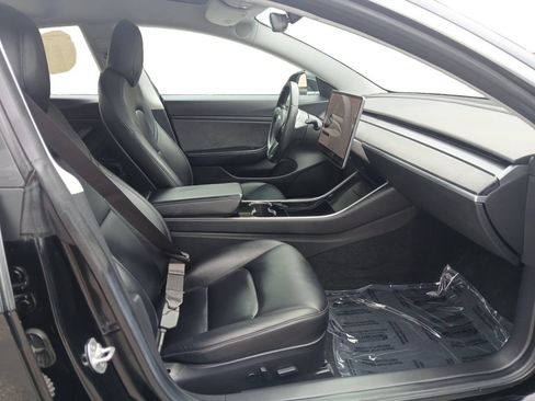 Used 2018 Tesla Model 3 Long Range RWD image 15
