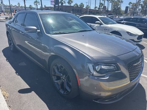 Used 2022 Chrysler 300 S RWD image 3