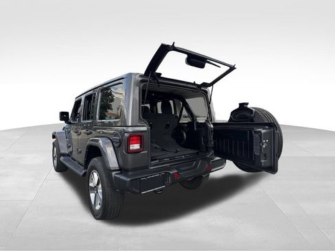 Used 2021 Jeep Wrangler Unlimited Sahara w/ Uconnect 4C Nav & Sound Group AWD/4WD image 8