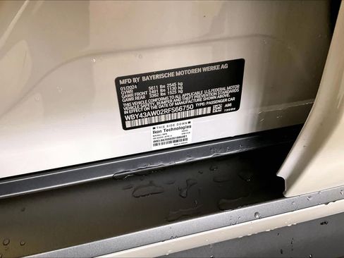 Certified 2024 BMW i4 eDrive35 w/ Premium Package image 33