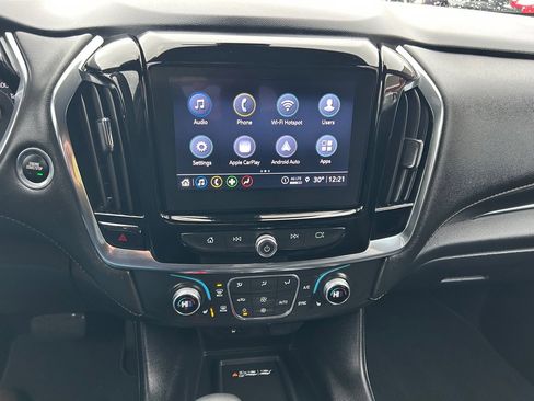 Used 2023 Chevrolet Traverse LT image 45