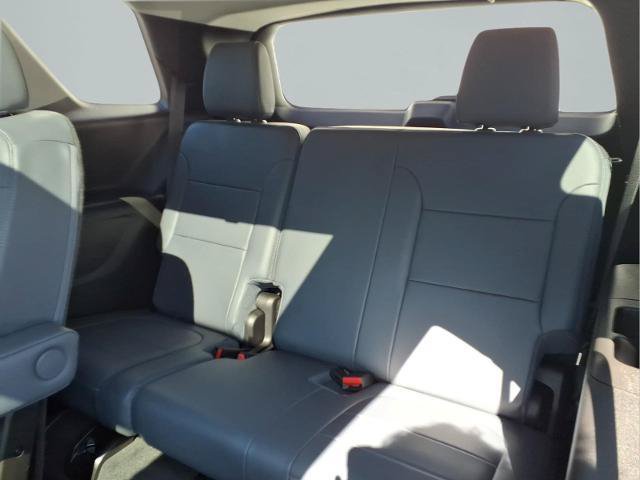 Used 2021 Chevrolet Traverse Premier AWD/4WD image 11