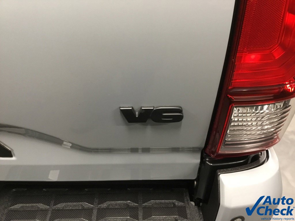 Used 2018 Toyota Tacoma TRD Off-Road w/ Technology Package AWD/4WD image 26