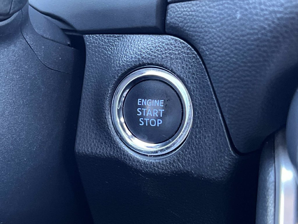 Used 2020 Toyota RAV4 Limited AWD/4WD image 34